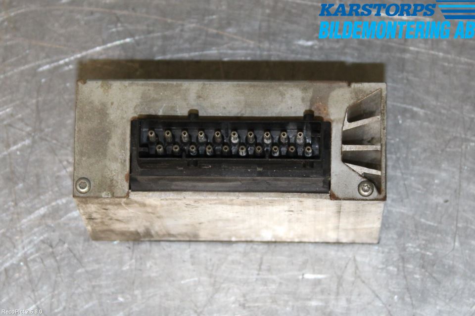 BMW 7 E65/66    00-08 Stereo Forsterker