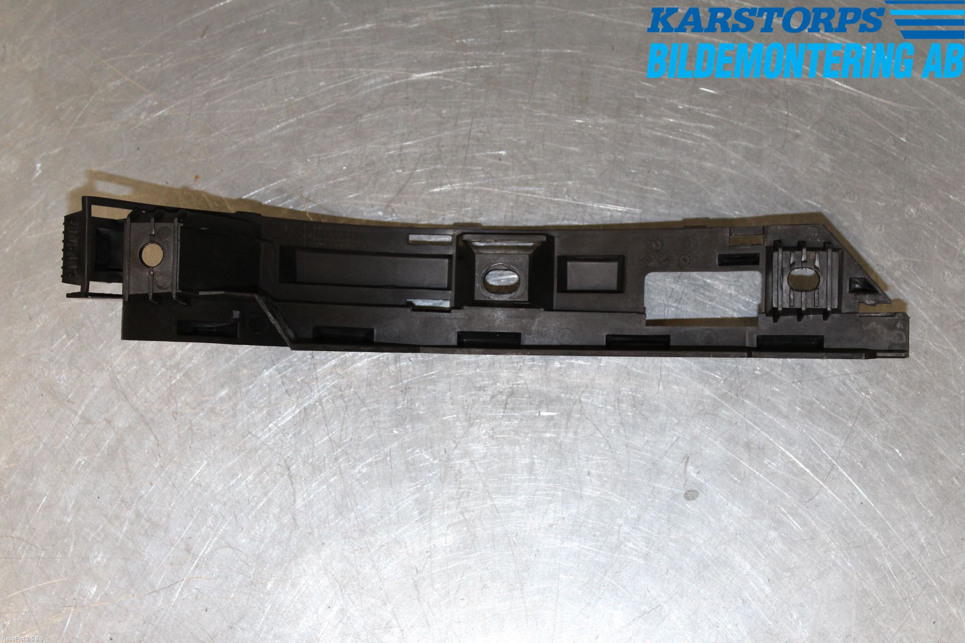 BMW 7 E65/66    00-08 Støtfangerfeste Bak Høyre