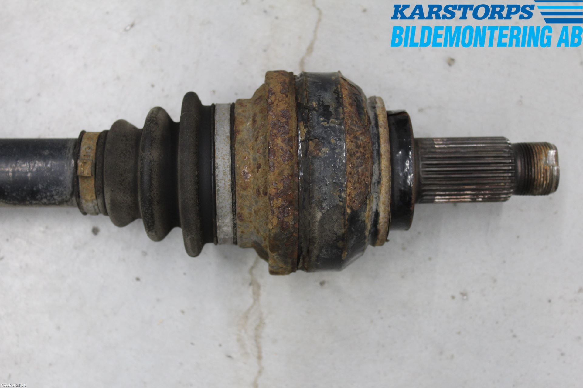BMW 7 E65/66    00-08 Drivaksel Bak Kompl Høyre