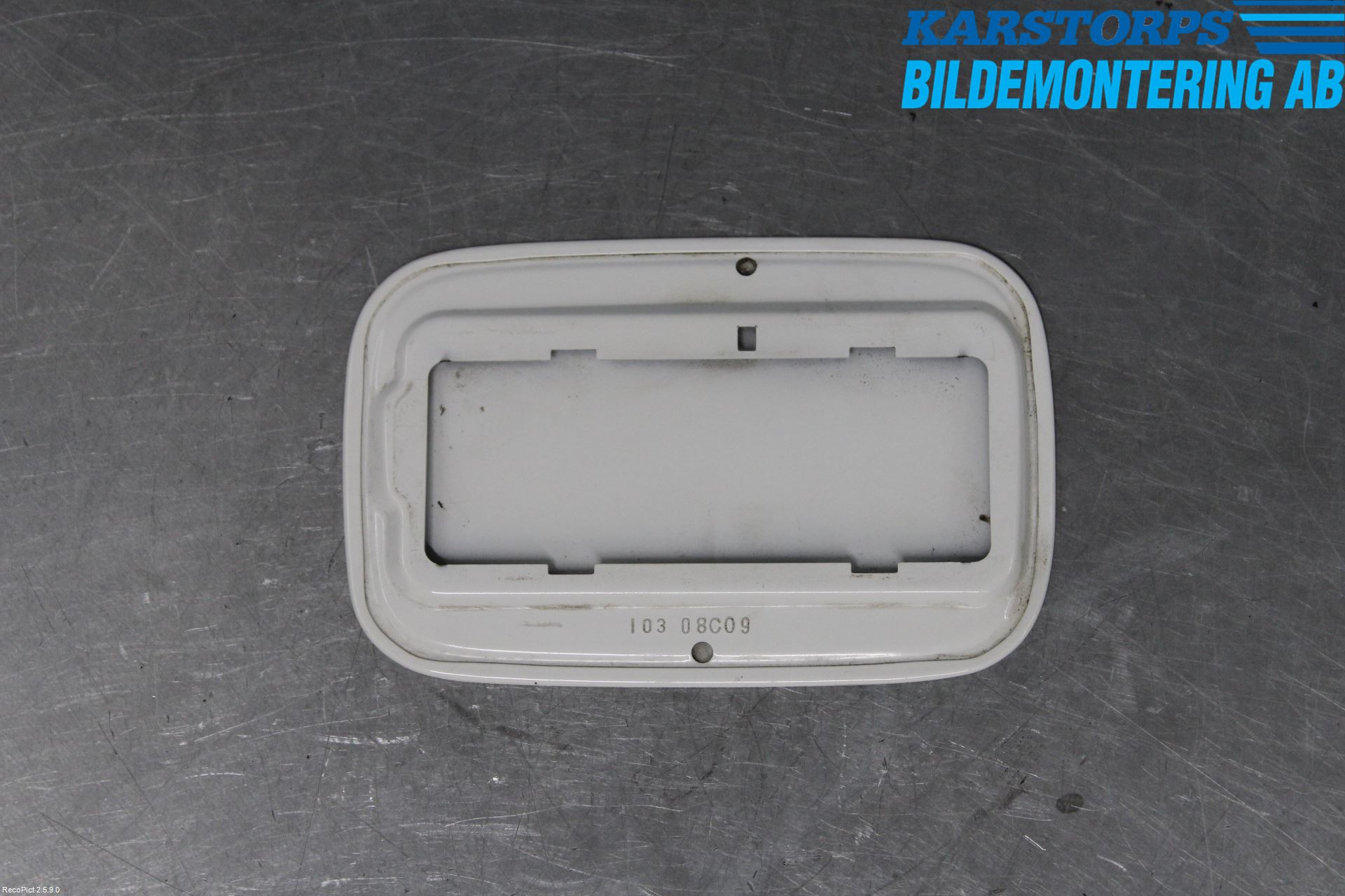 BMW X3 E83     03-10 Drivstoff Tankluke