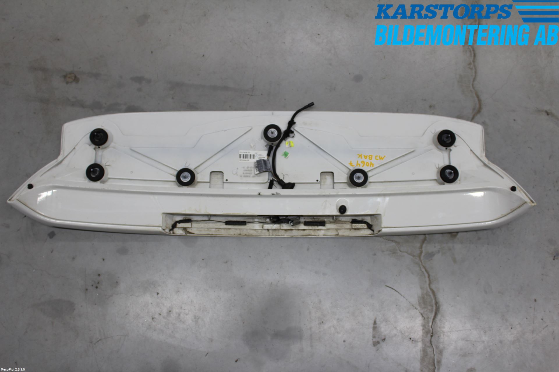 BMW X3 E83     03-10 Spoiler Bakluke