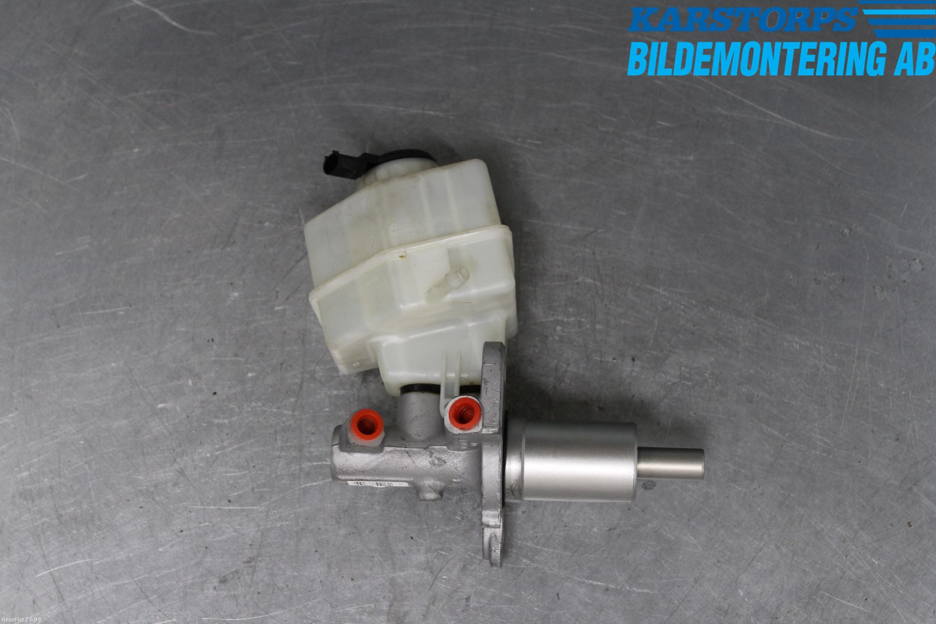 BMW X3 E83     03-10 Brems Hovedsylinder