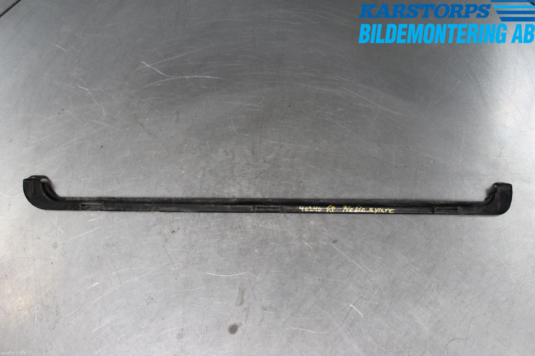 Volvo V50 04-07 Radiator Feste - Ramme - Bjelk