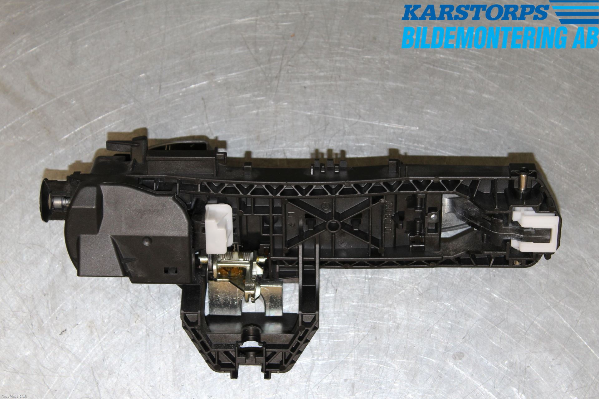 Mercedes-Benz MB E-KLASS (W212) 09-16 Dørhandtak Ytre Venstre