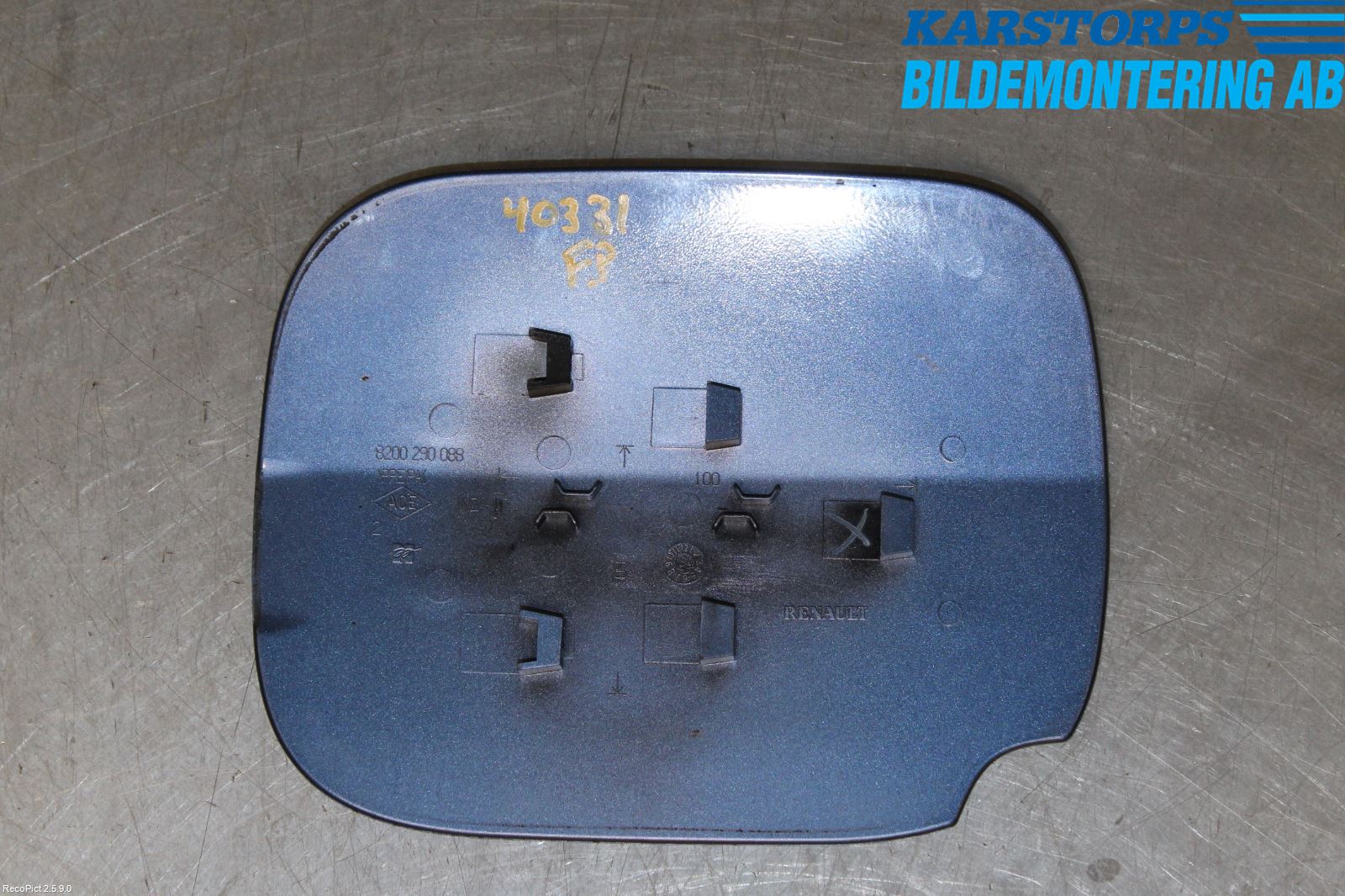 Renault CLIO III  09-12 Drivstoff Tankluke