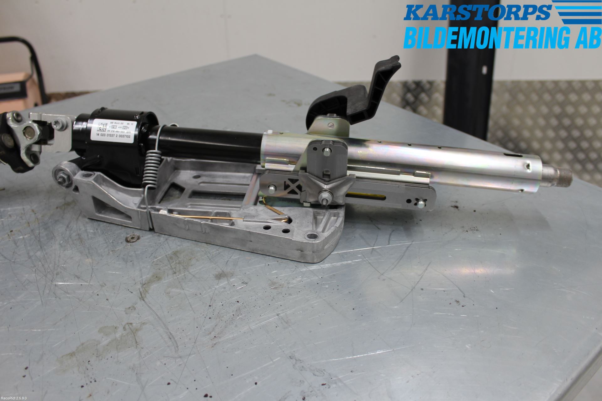 Mercedes-Benz MB E-KLASS (W212) 09-16 Rattakselaggregat Justerbart