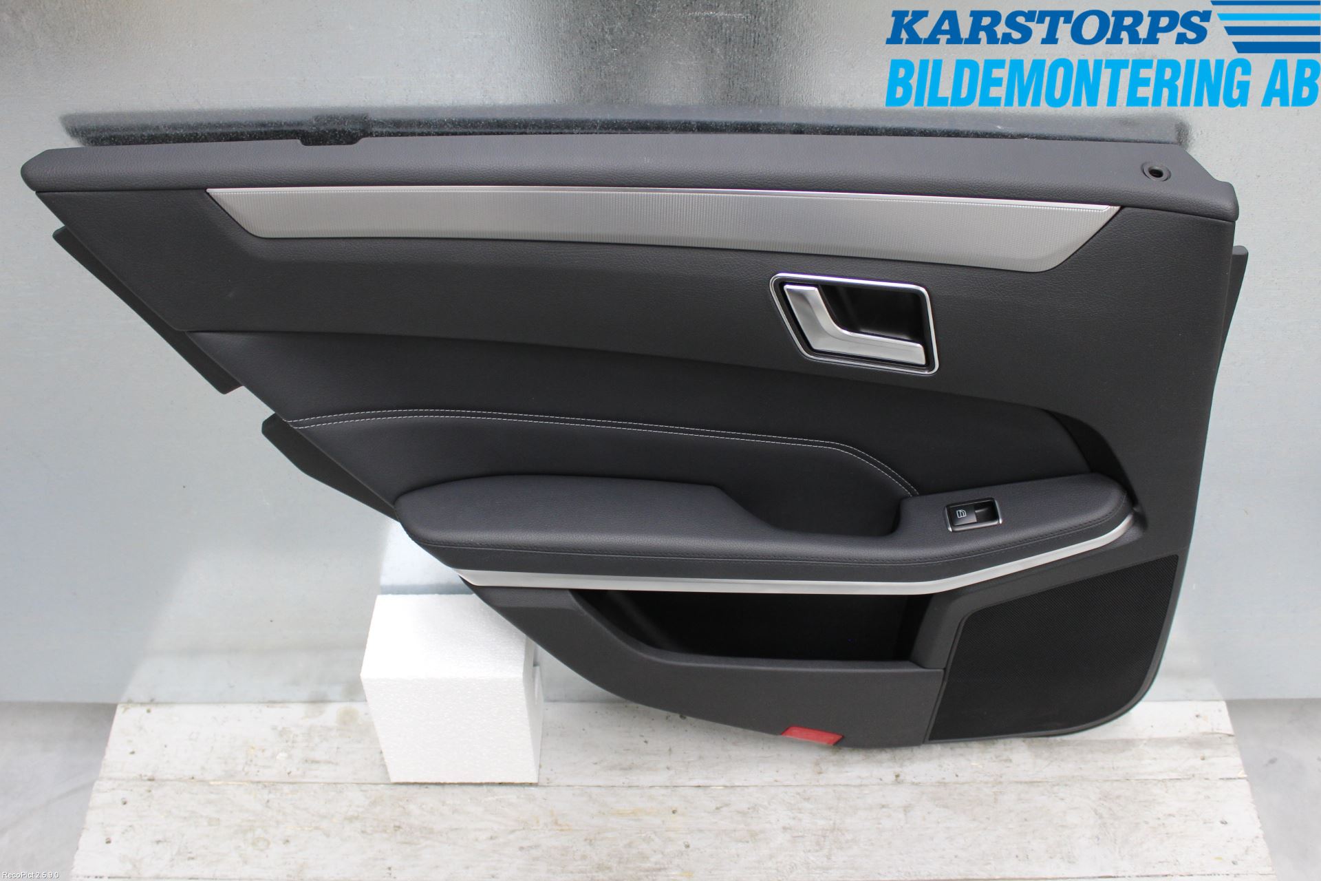 Mercedes-Benz MB E-KLASS (W212) 09-16 Innr Dørtrekk Venstre