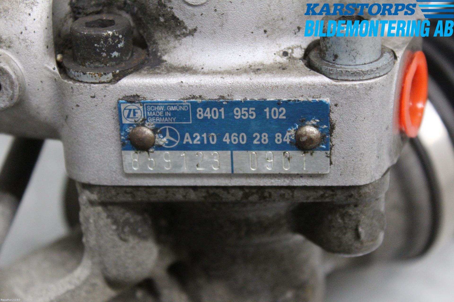 Mercedes-Benz MB E-KLASS (W210) 96-03 Servo Snekke - Tannstang
