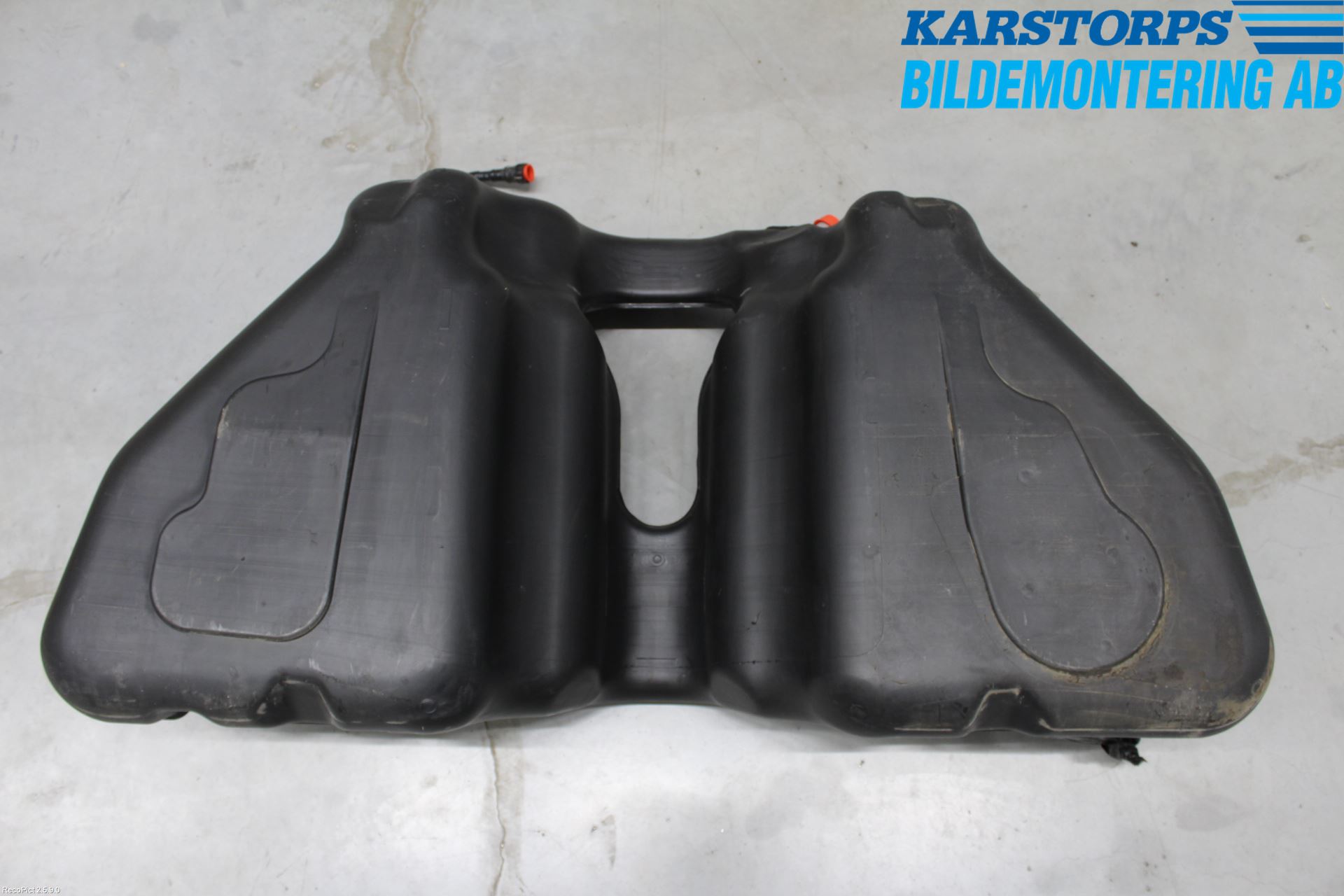 Jaguar XJ X350        03-09 Drivstofftank Innsprøytning