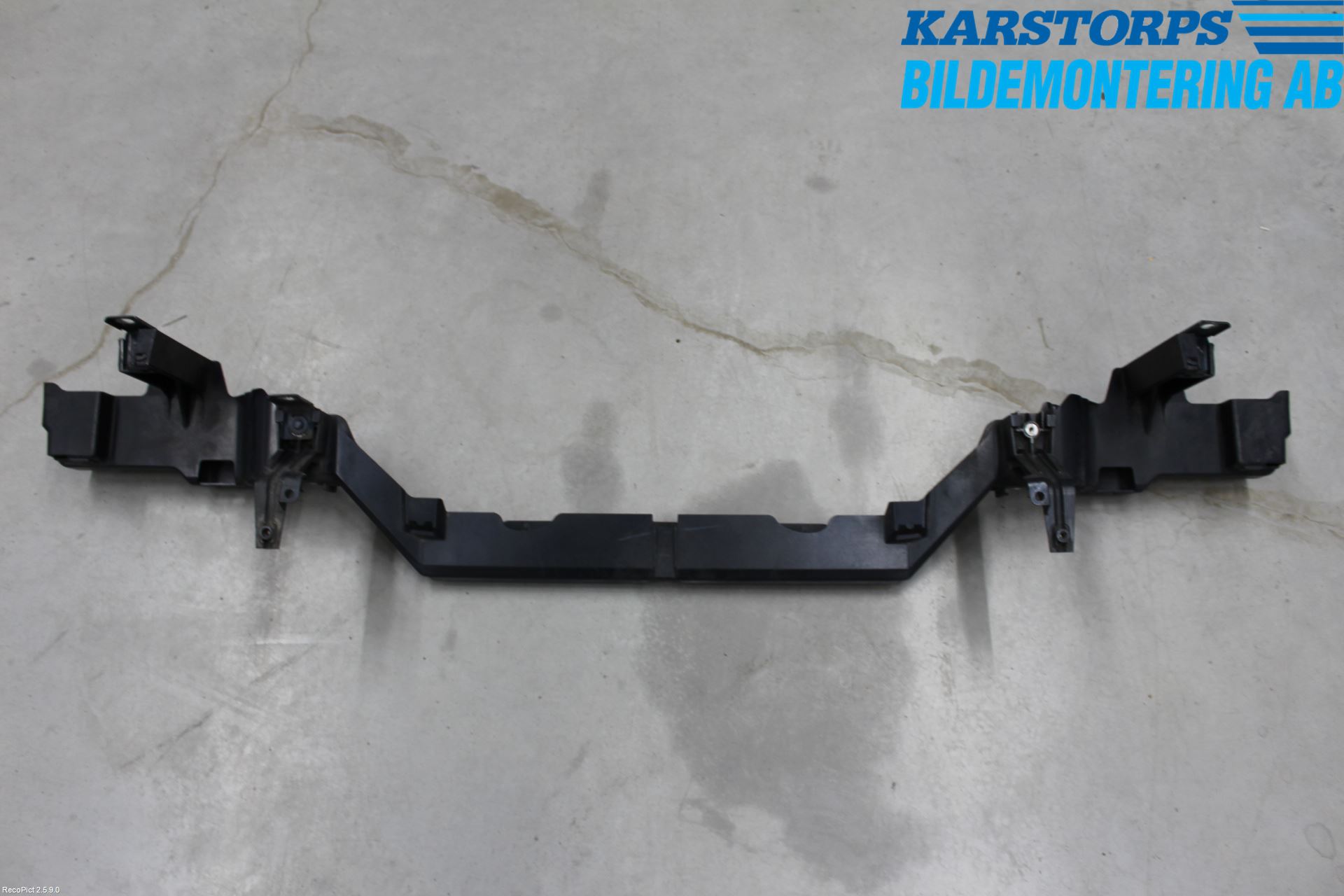 Jaguar XJ X350        03-09 Frontplate Nedre