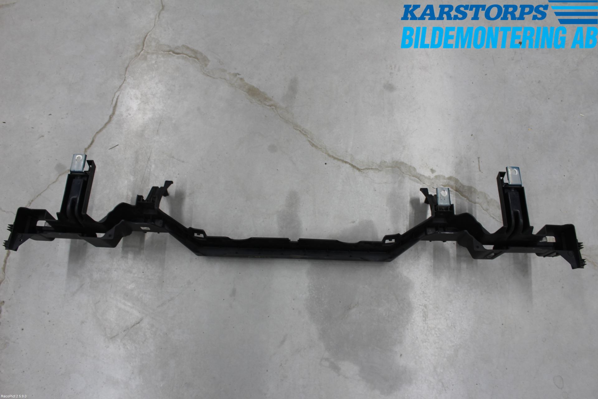 Jaguar XJ X350        03-09 Frontplate Nedre