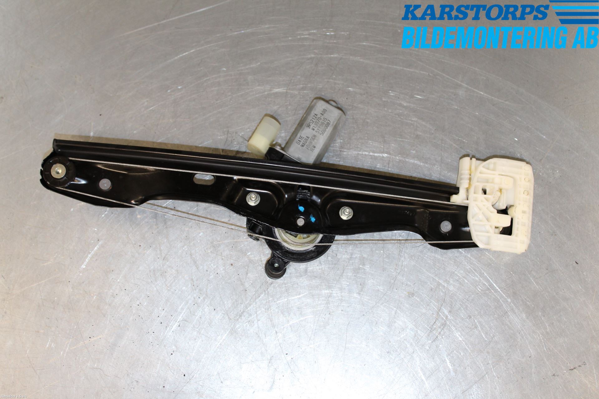 BMW 1 F20/F21 11-19 Vindusheis El Komp