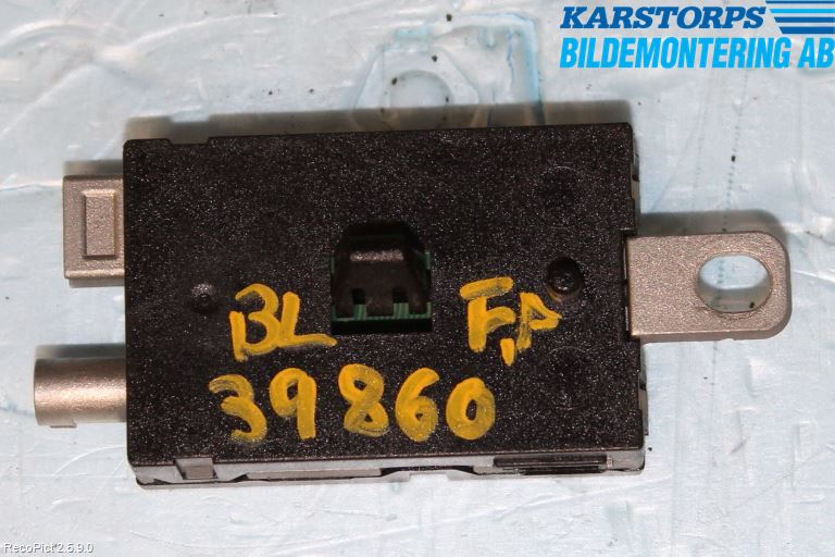Volvo V60 11-13 Stereo Antenneforsterker