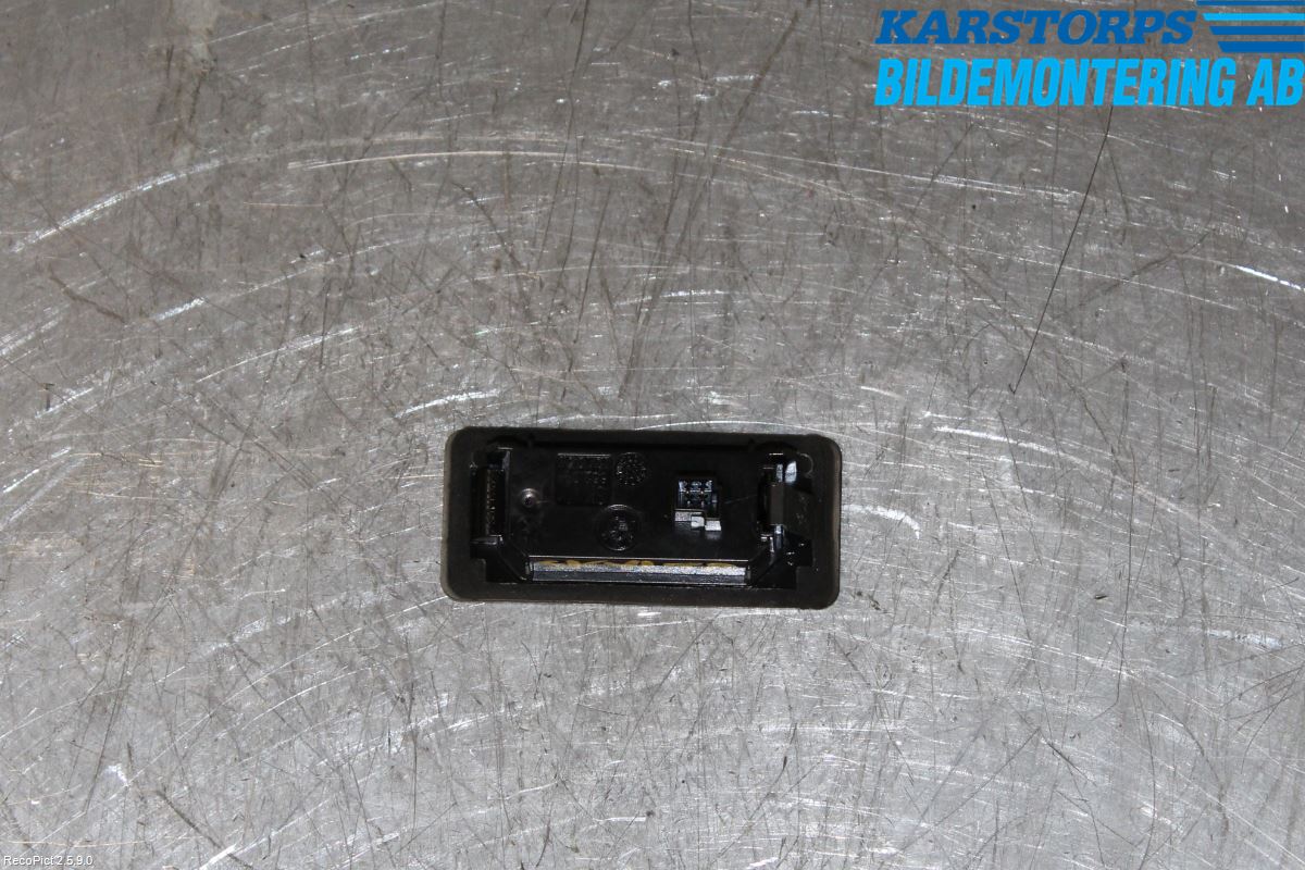 BMW 3 F30/F31/F80 12-19 Skilt Belysning