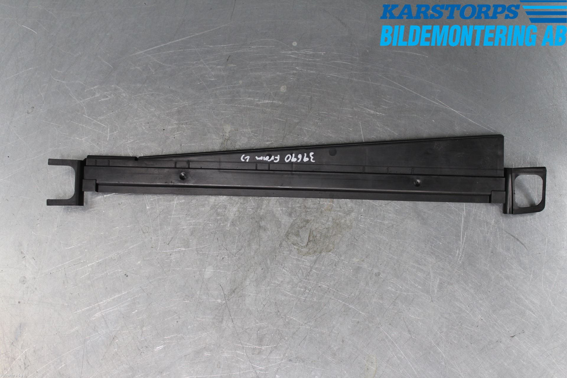Renault CLIO III  09-12 Radiator Feste - Ramme - Bjelk