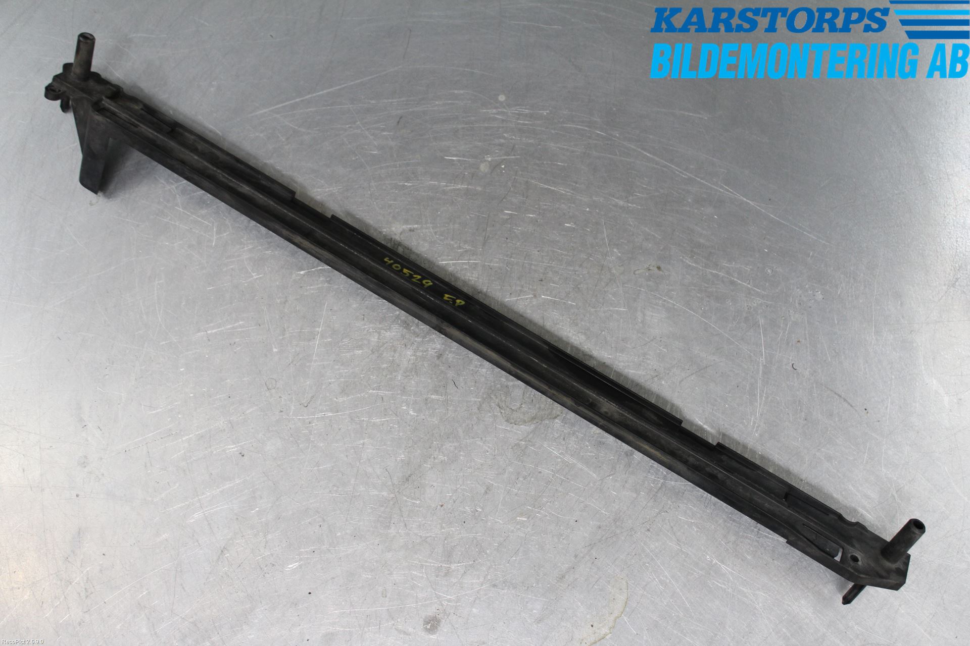 Volvo S40 04-07 Radiator Feste - Ramme - Bjelk