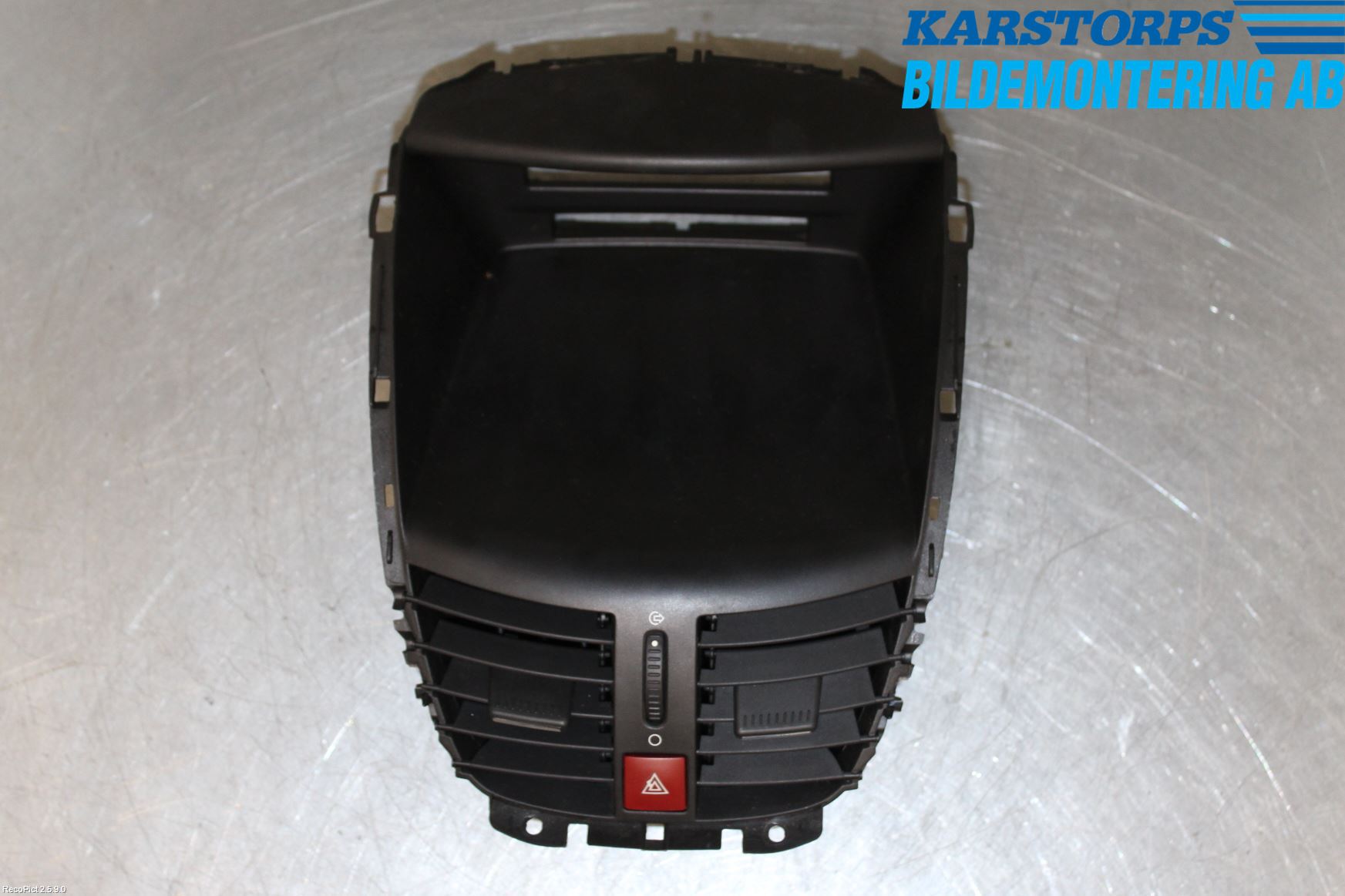 Peugeot 207 Dashbord Kanal - Dyse