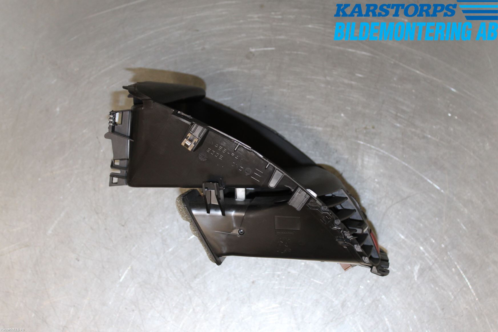 Peugeot 207 Dashbord Kanal - Dyse
