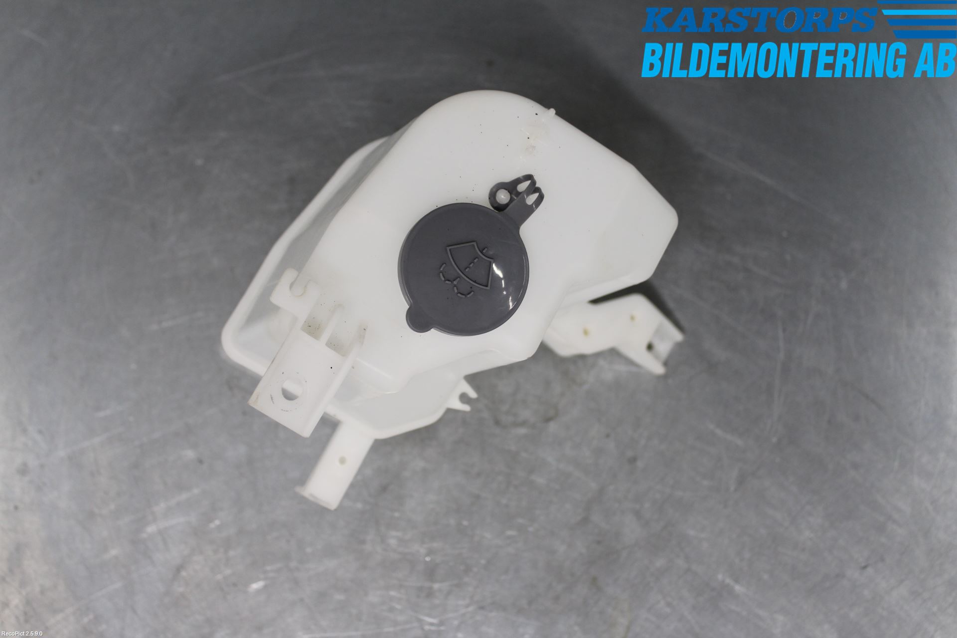Nissan NV200/NV200 COMBI Spylerbeholder Frontrute
