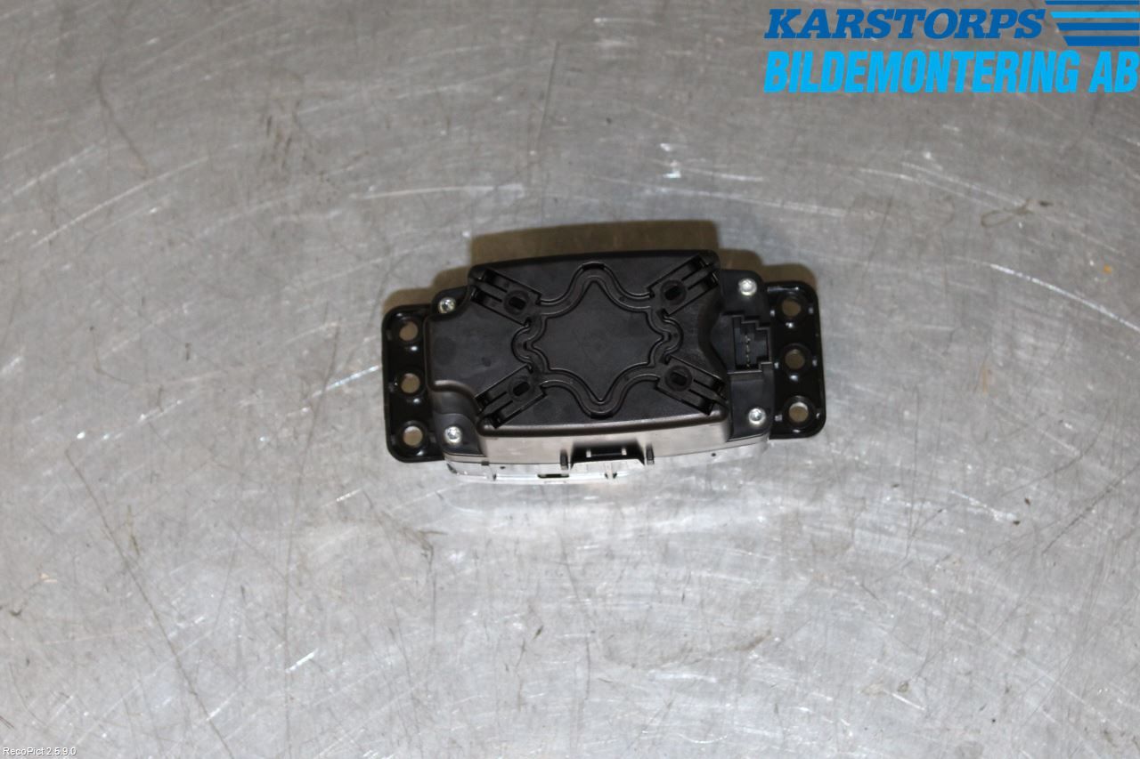 Mercedes-Benz MB CLA-KLASS (C117/X117) 13-19 Bryter Cruisekontroll