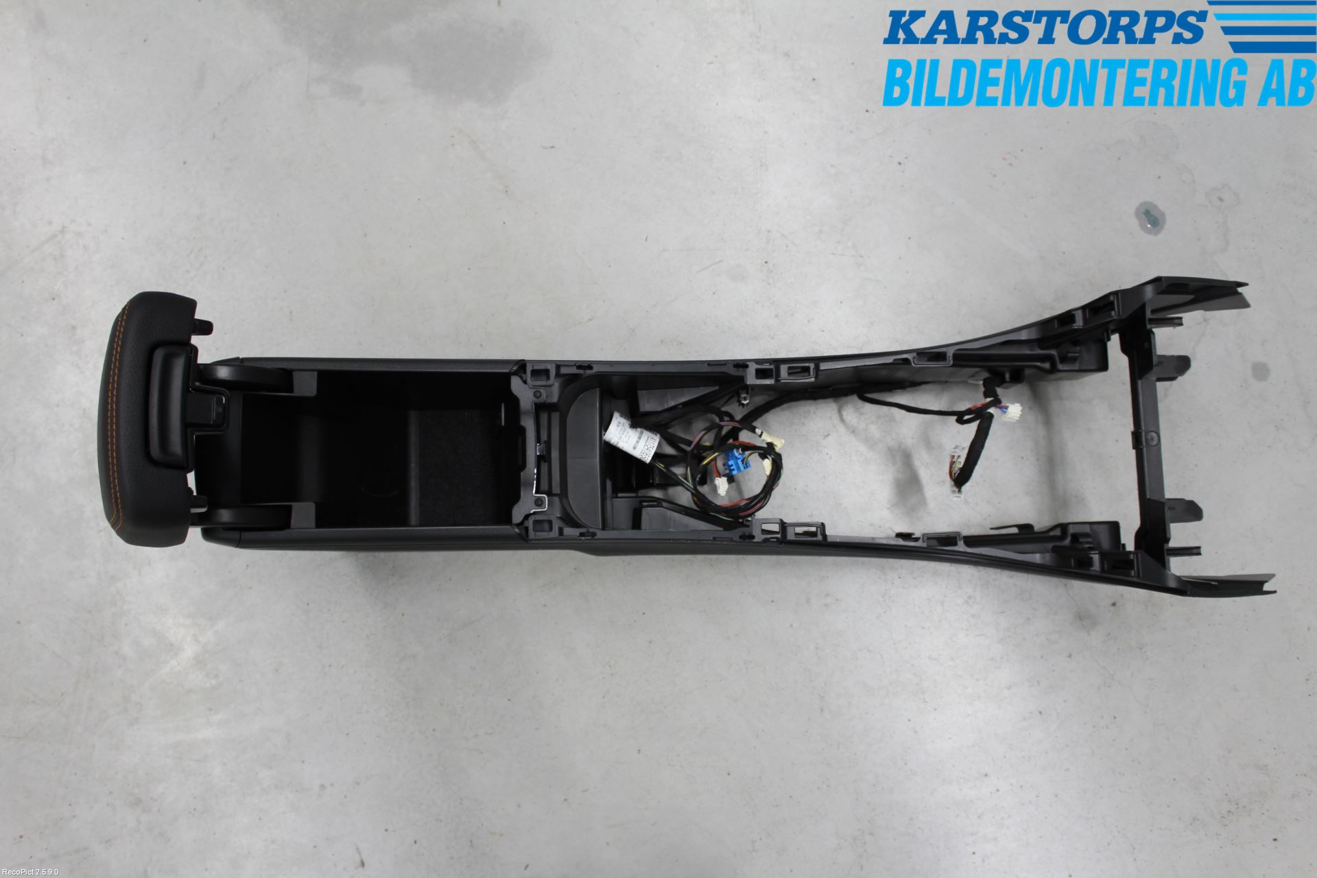 Mercedes-Benz MB CLA-KLASS (C117/X117) 13-19 Innr Konsoll-Lomme