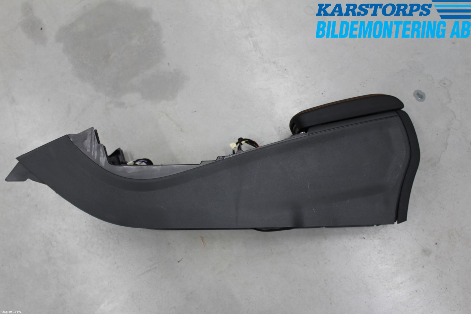 Mercedes-Benz MB CLA-KLASS (C117/X117) 13-19 Innr Konsoll-Lomme