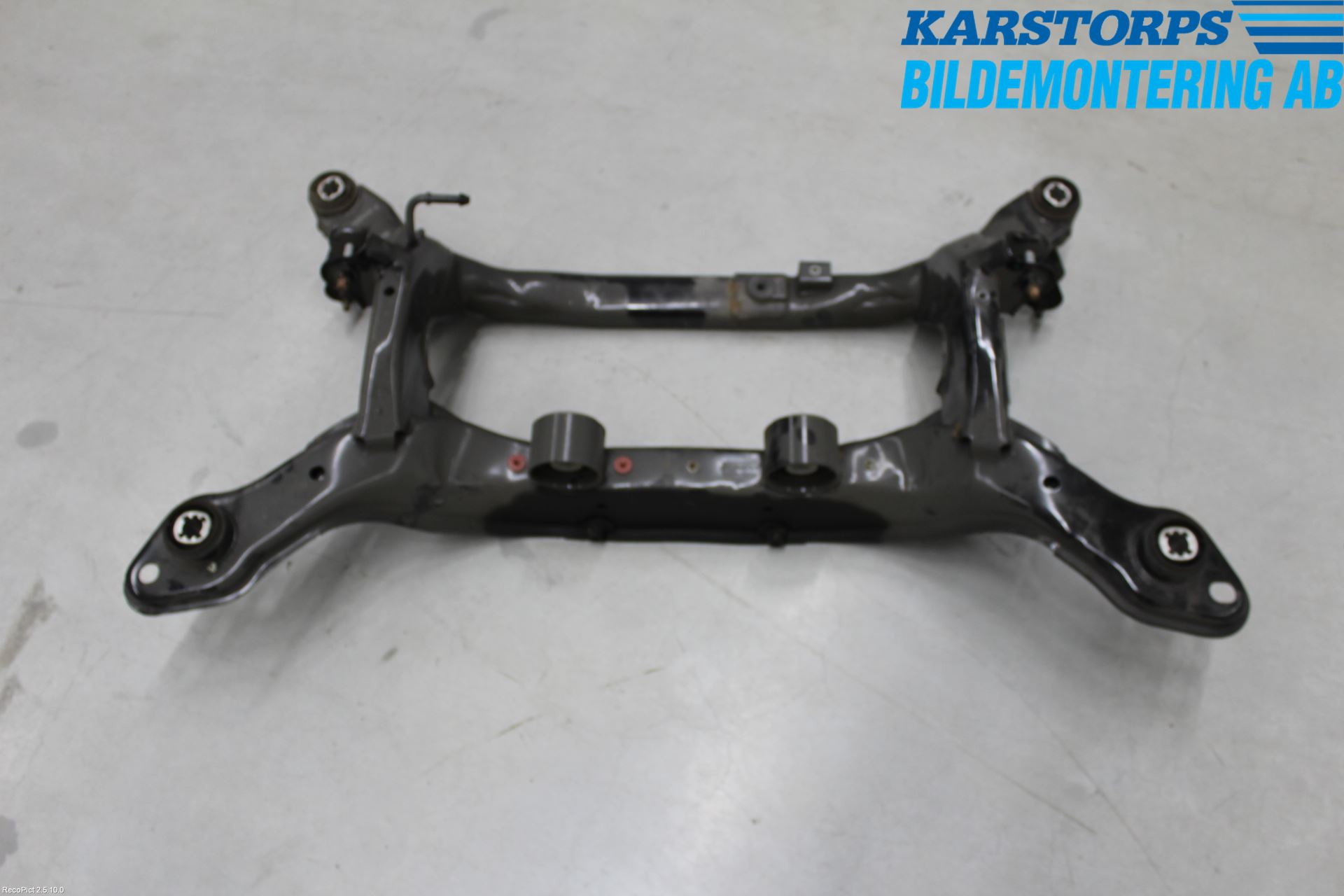 Volvo V70 14-16 Bakaksel Feste Travers-Ramme