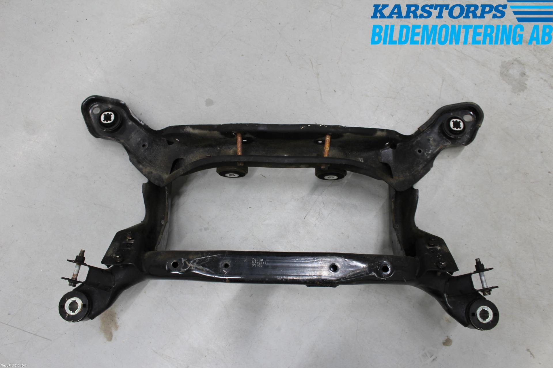 Volvo V70 14-16 Bakaksel Feste Travers-Ramme