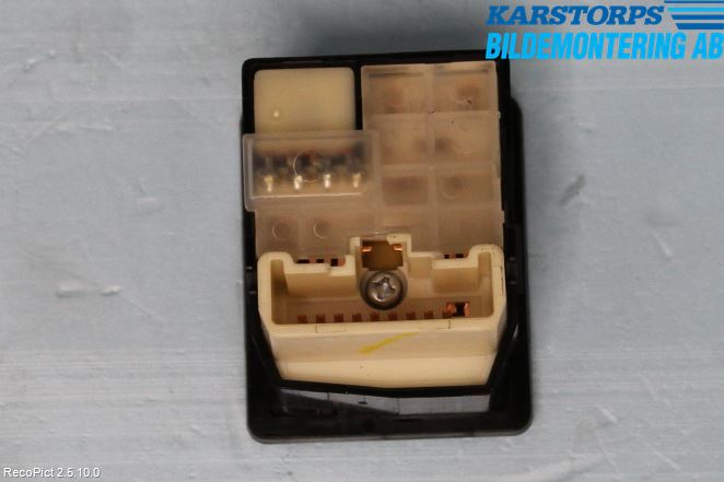 Mitsubishi L200 06-15 Bryter Speil