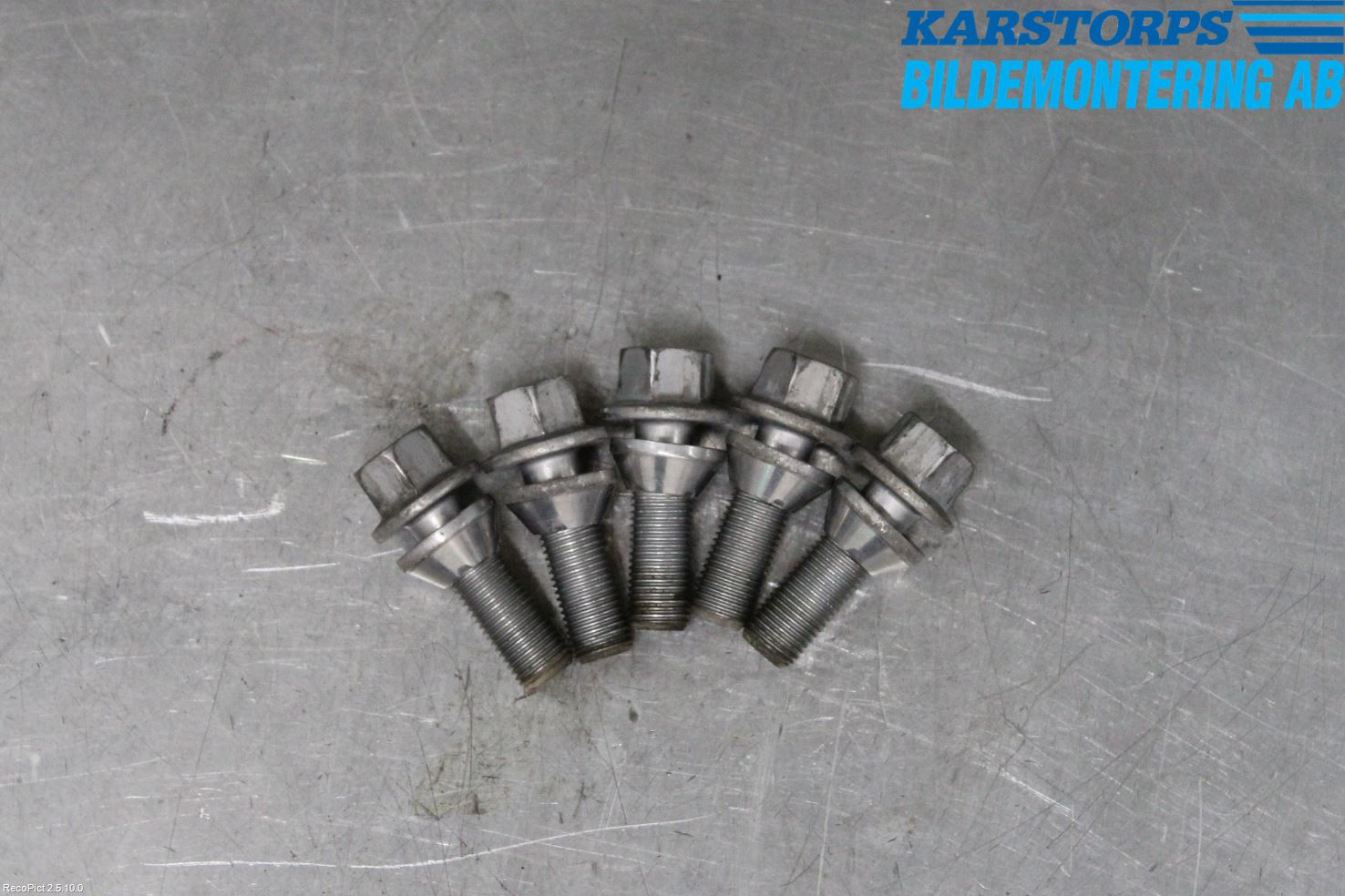 Volvo V70 14-16 Hjulmutter - Bolt - Sett