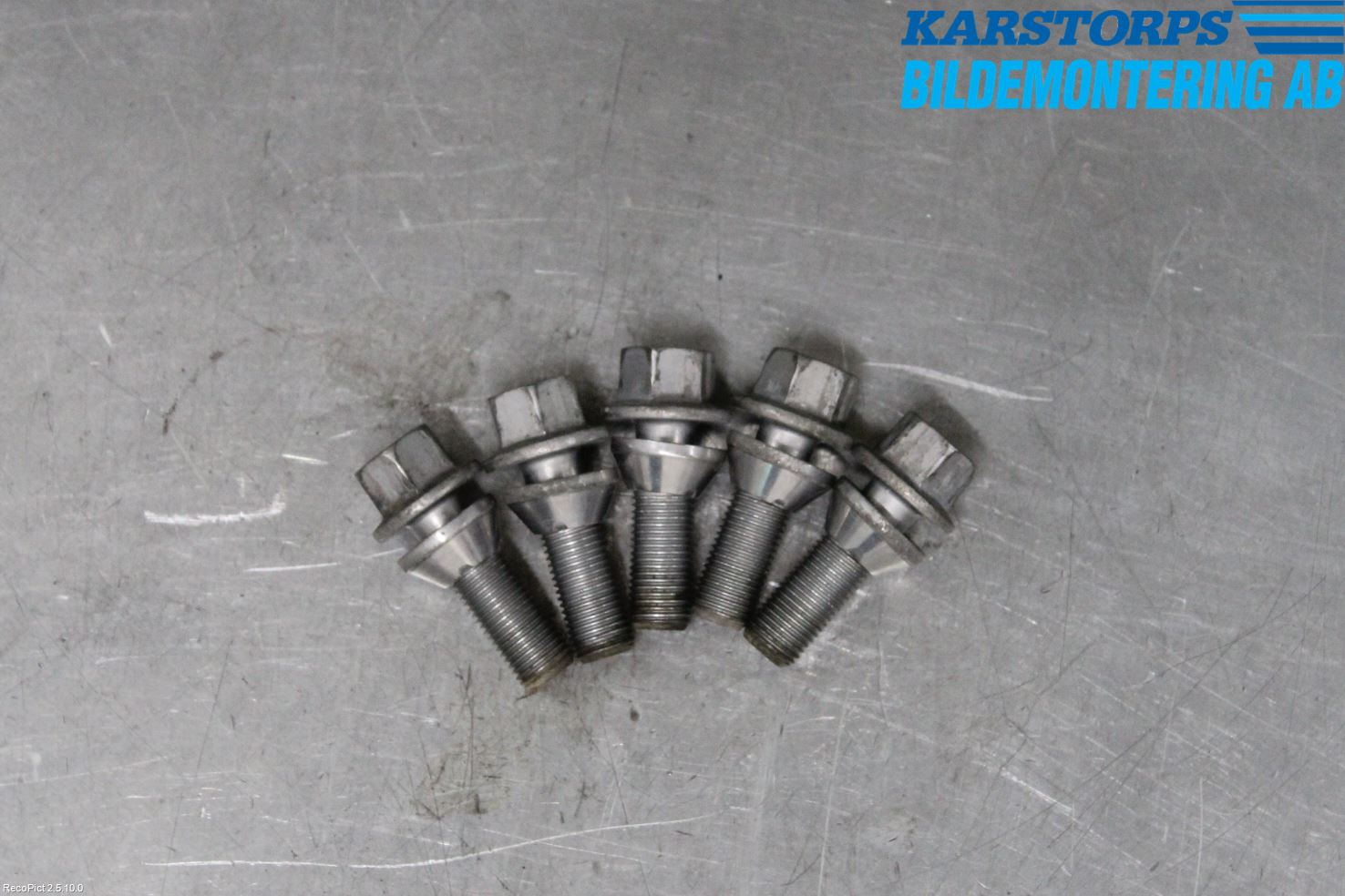 Volvo V70 14-16 Hjulmutter - Bolt - Sett