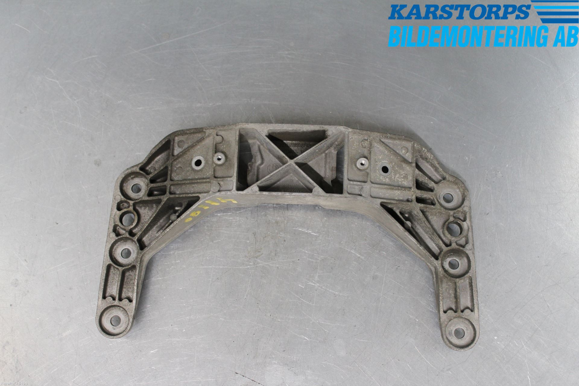 BMW 5 E60/61 Sed/Tou 02-10 Gearkasse Bjelke - Travers