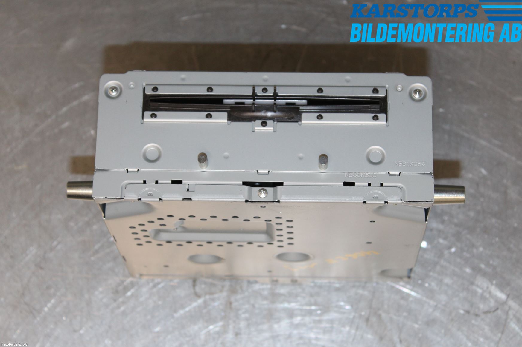 Mercedes-Benz MB C-KLASS (W205) 14-21 Stereo Radio Med Cd