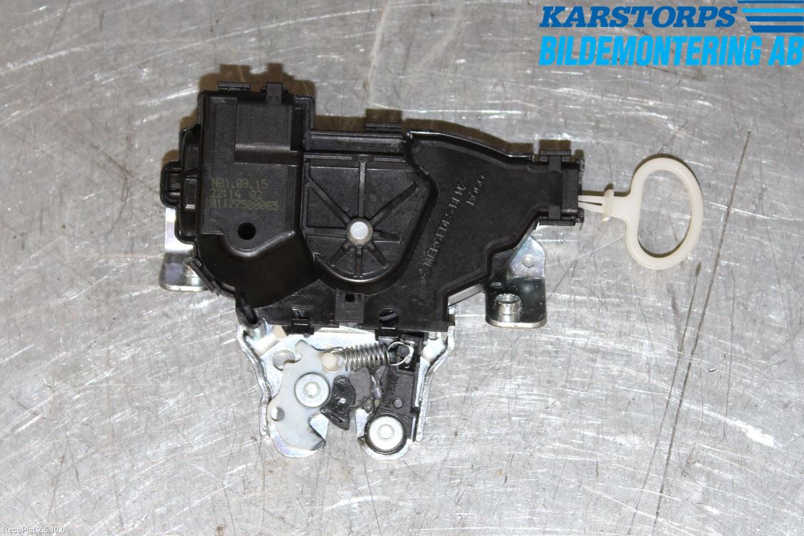 Mercedes-Benz MB C-KLASS (W205) 14-21 Bakluke-Lokk Låsekasse