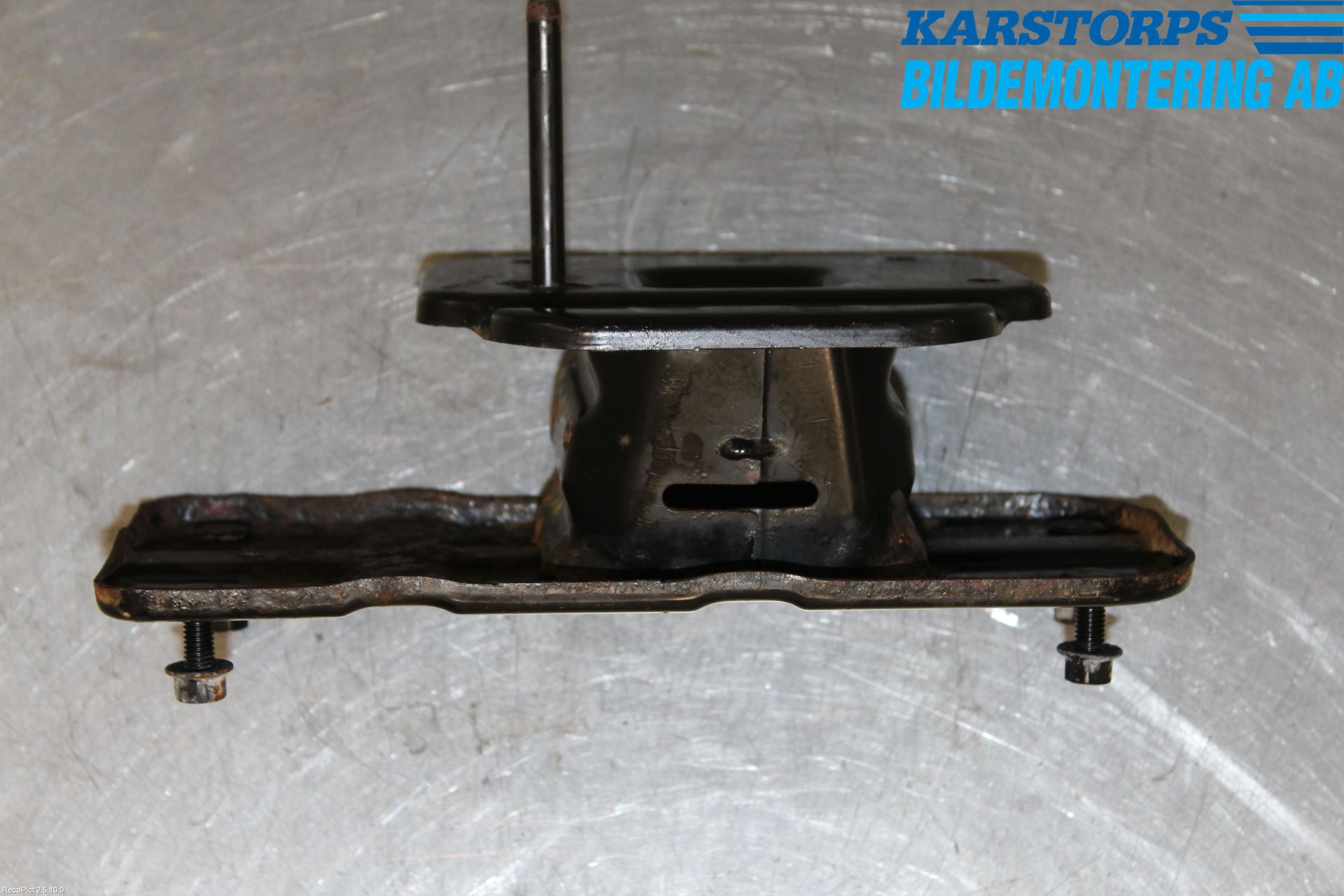 Kia RIO 12-16 Støtfanger Bak Feste