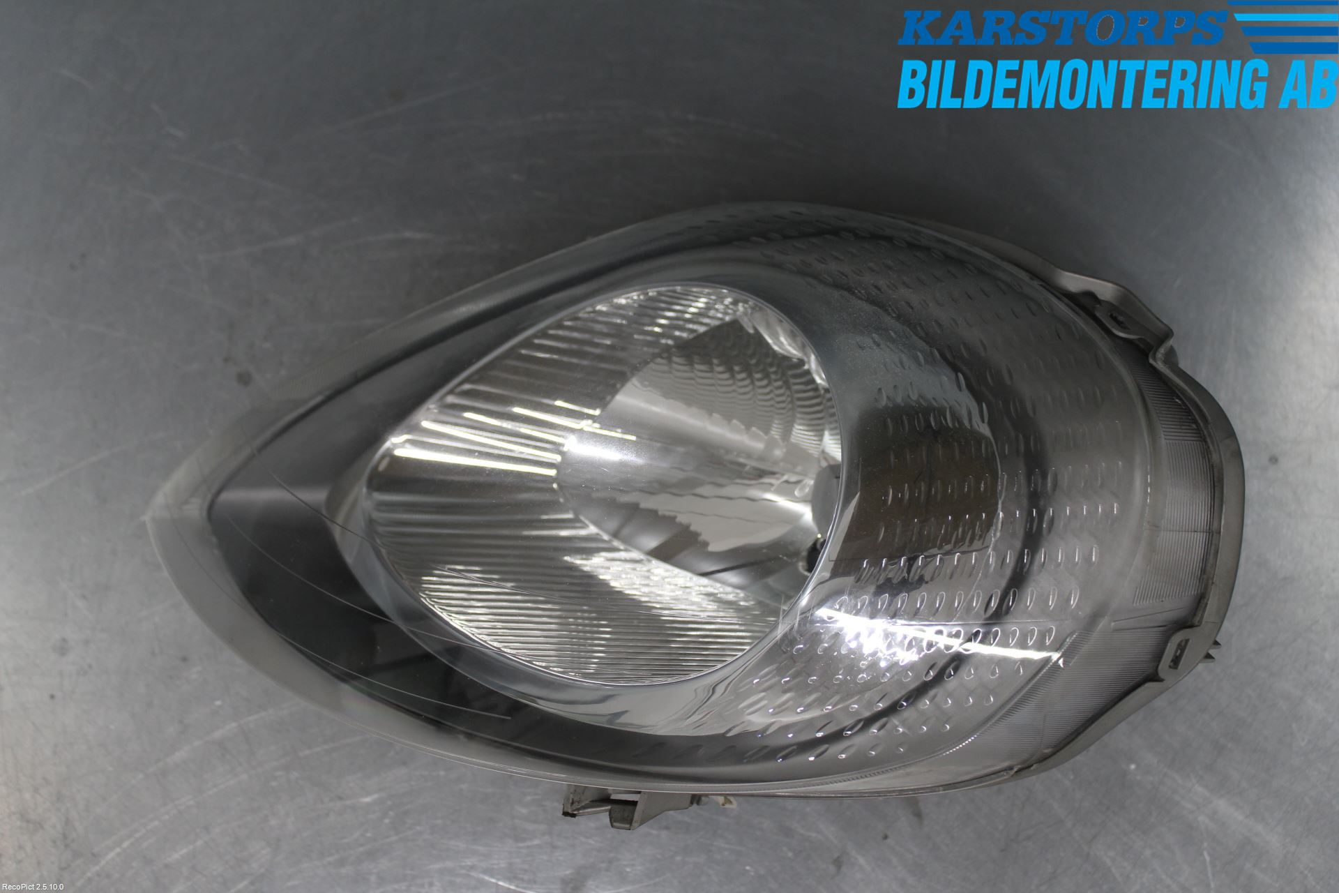 Renault TRAFIC   02-14 Frontlykt Venstre