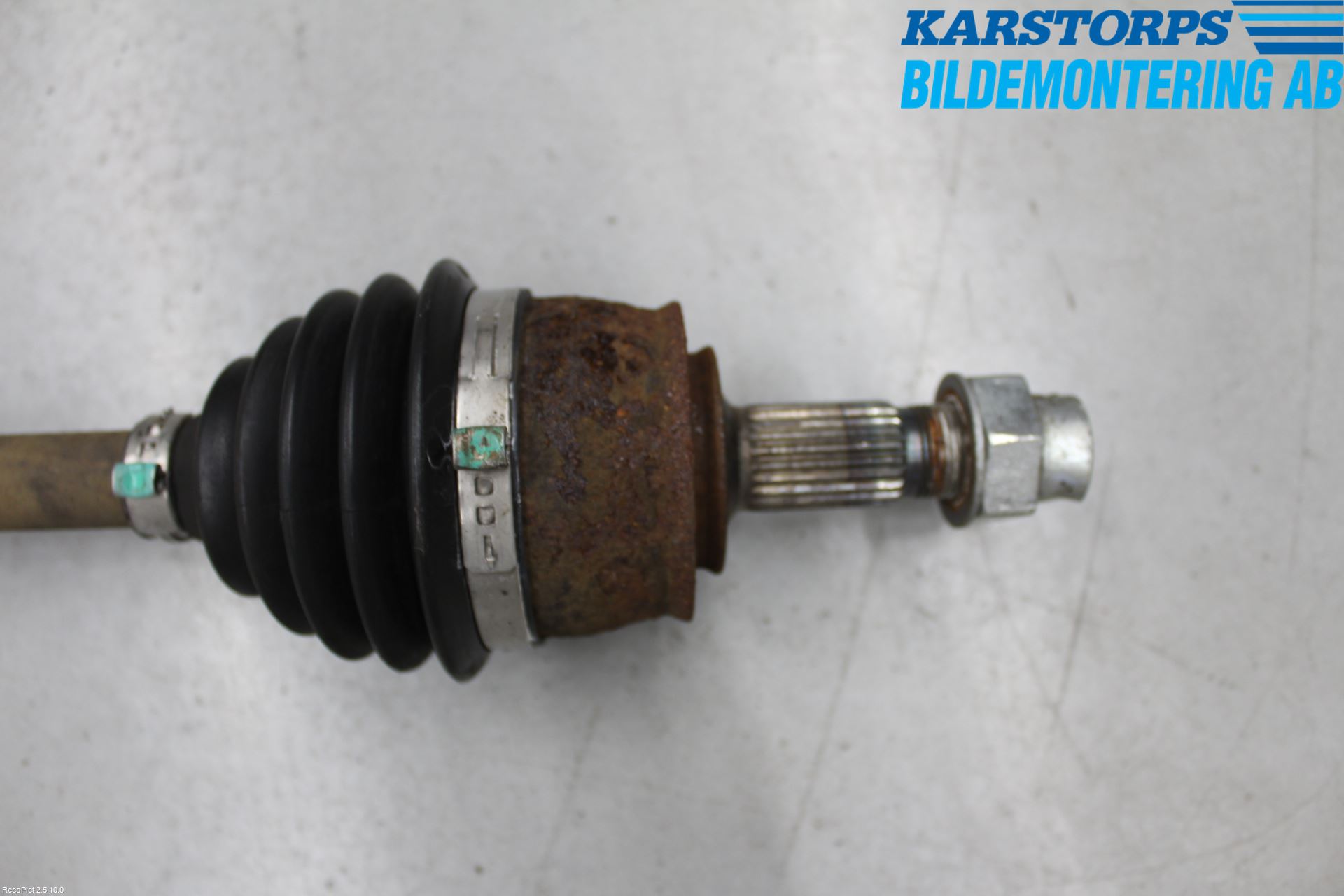 Fiat PUNTO 00-18 Drivaksel Foran Kompl Høyre