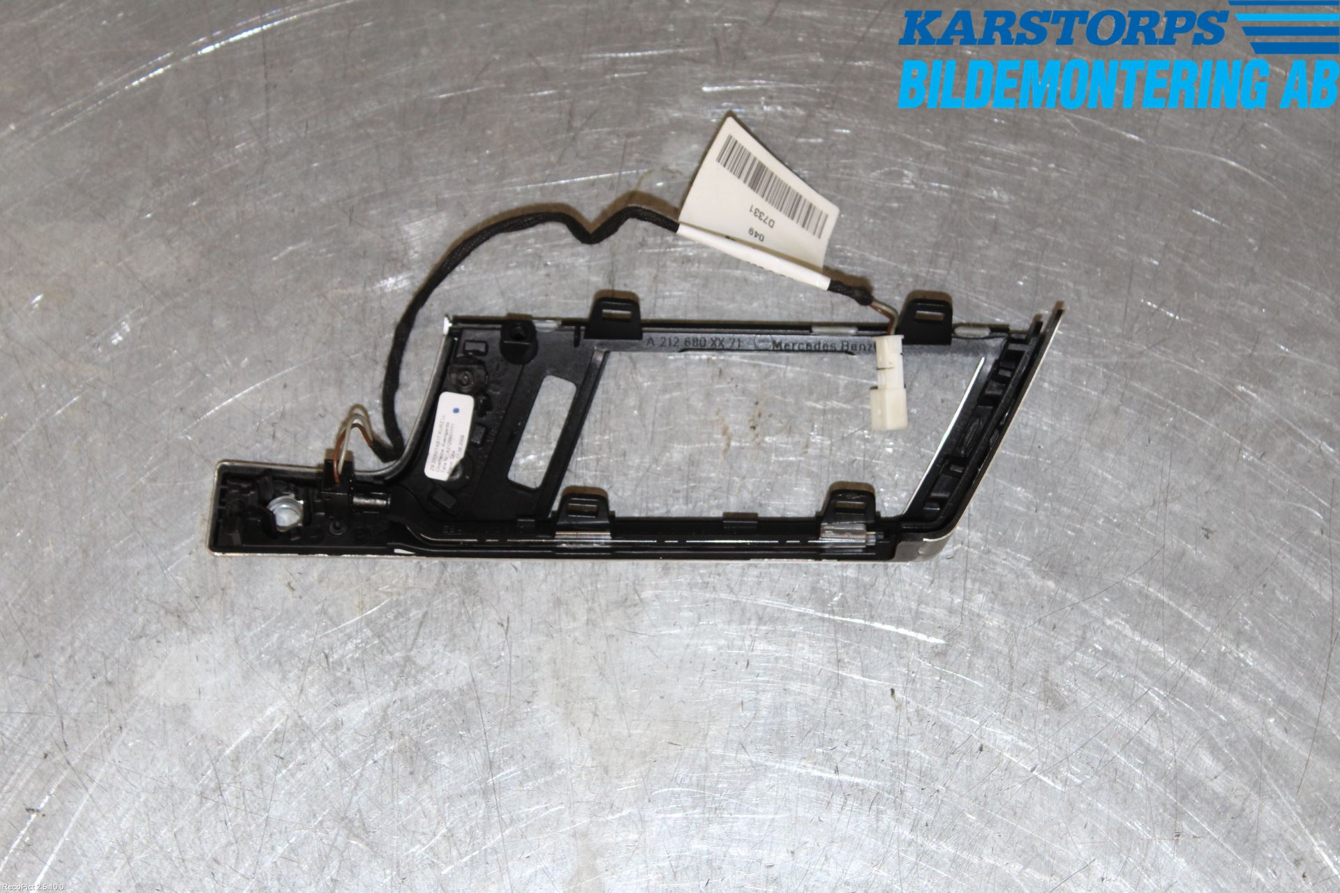 Mercedes-Benz MB E-KLASS (W212) 09-16 Innr Dekor Instrbord