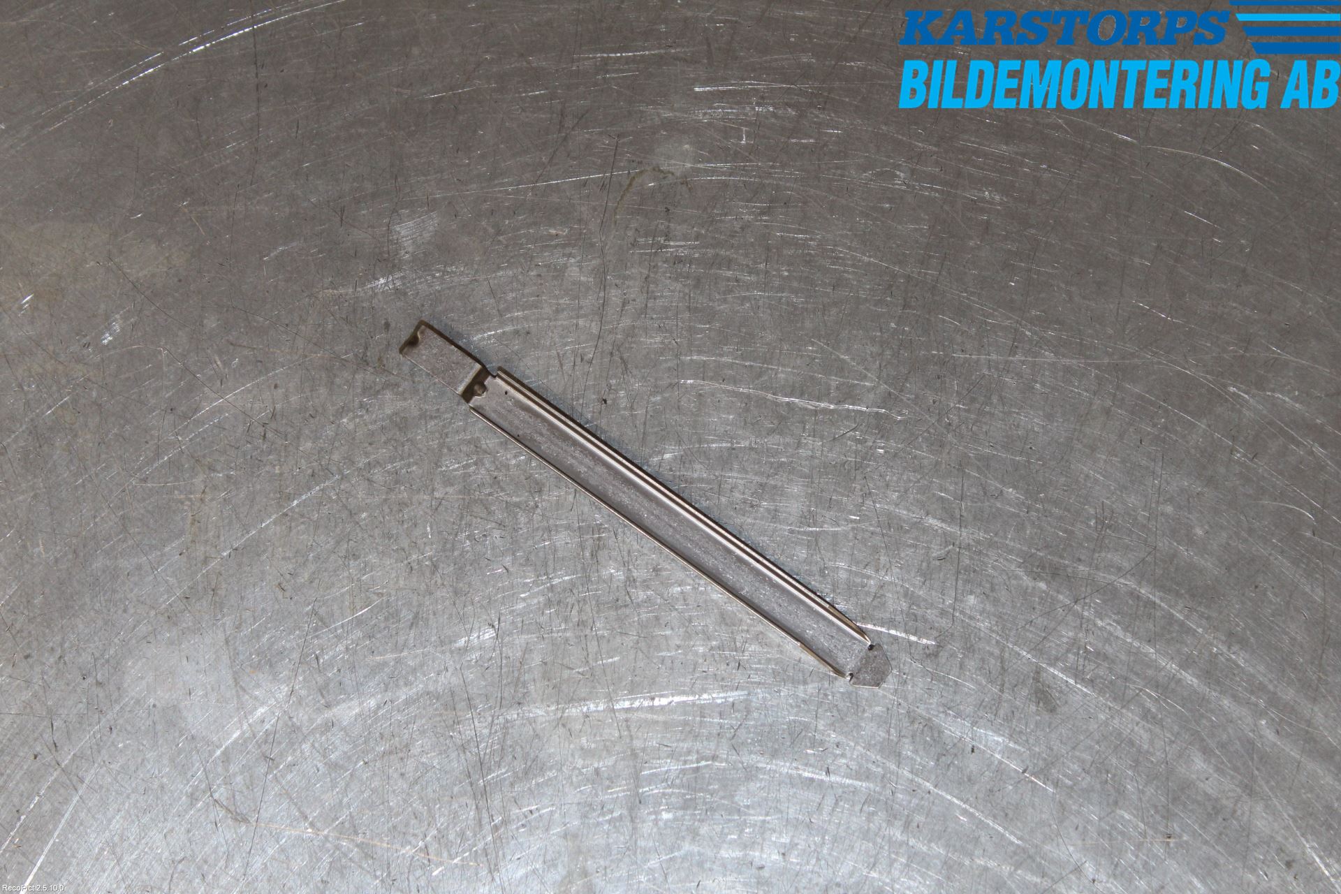 Volvo V50 04-07 Frontlykt Holder-Feste