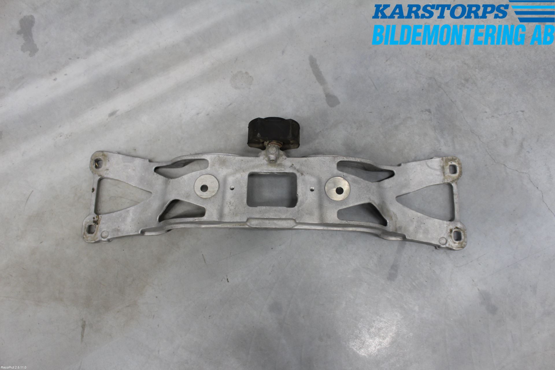 Jaguar XJ X308        98-02 Gearkasse Bjelke - Travers