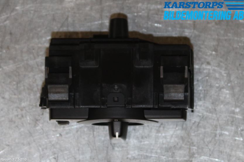 BMW 1 E87/81 5D/3D 03-11 Bryter Hovedlys