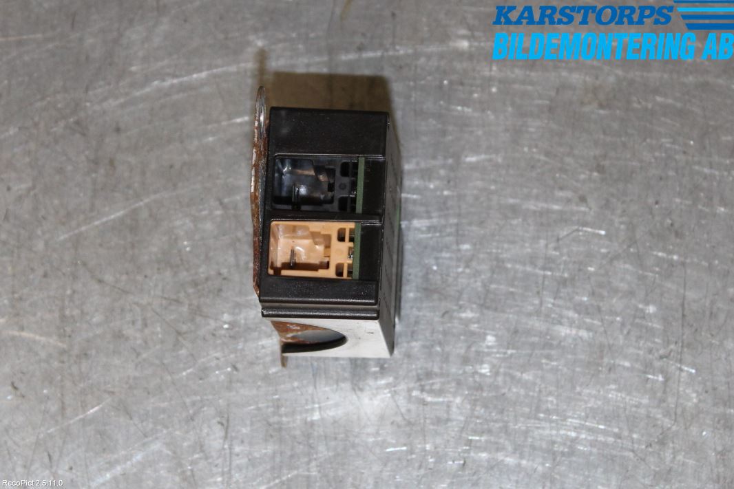 Volkswagen VW GOLF V 04-09 Stereo Antenneforsterker