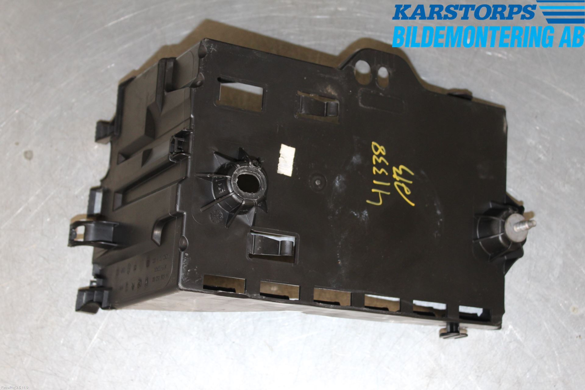 Peugeot 308 08-13 Batterikasse - Feste - Holder