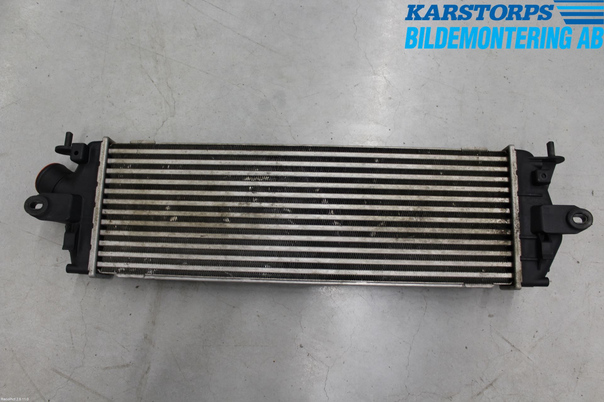 Renault TRAFIC   02-14 Intercooler Radiator