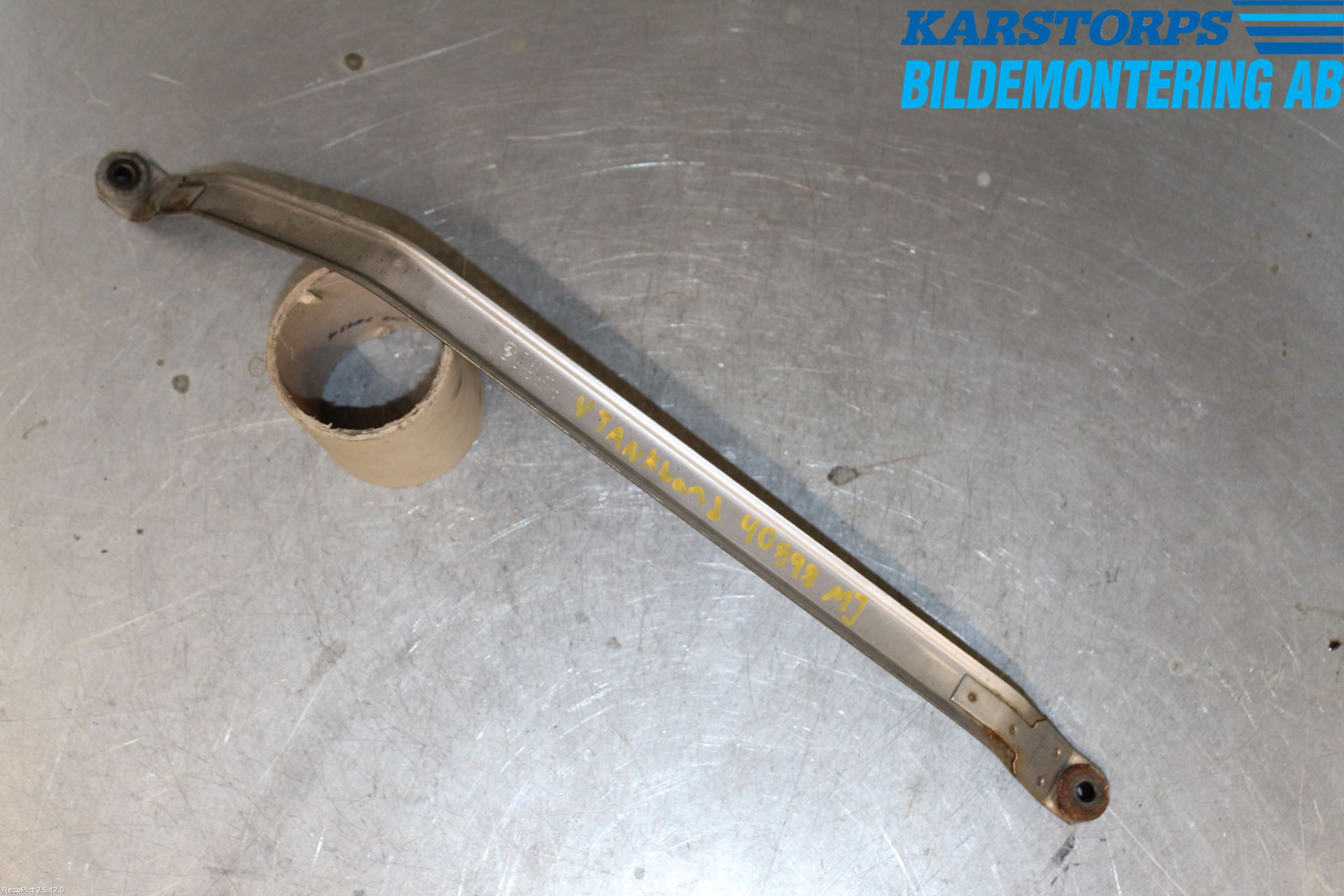 BMW 1 E87/81 5D/3D 03-11 Drivstofftank Bånd-Feste