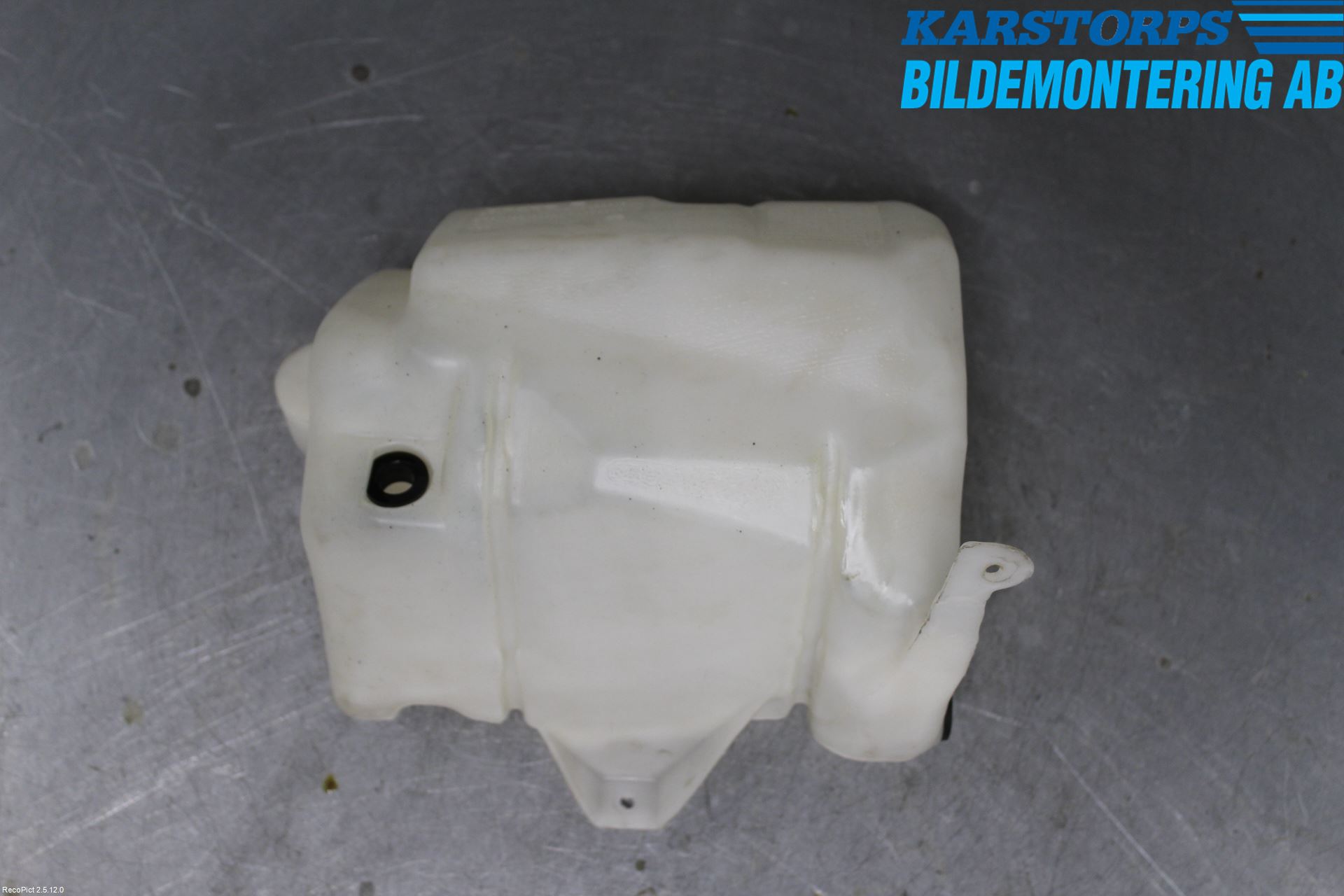 Volvo S40 04-07 Spylerbeholder Frontrute-Lykte