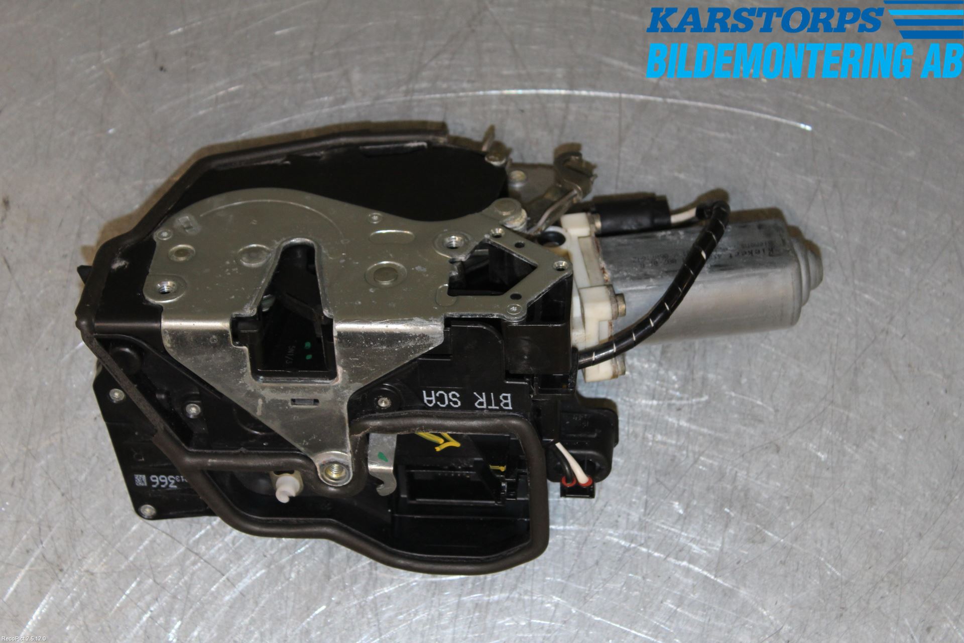 BMW 7 E65/66    00-08 Dørlås - Låsekasse