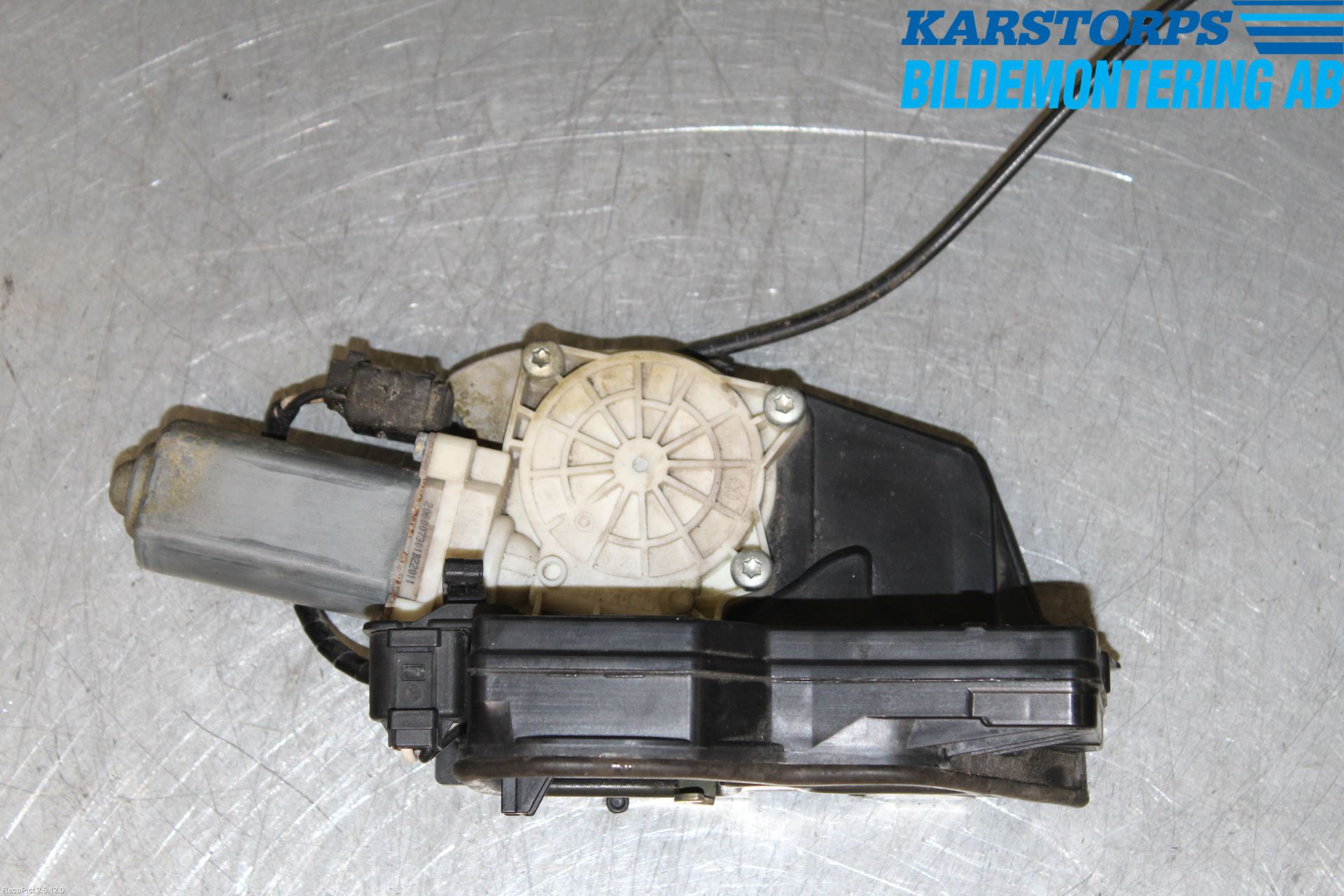 BMW 7 E65/66    00-08 Dørlås - Låsekasse
