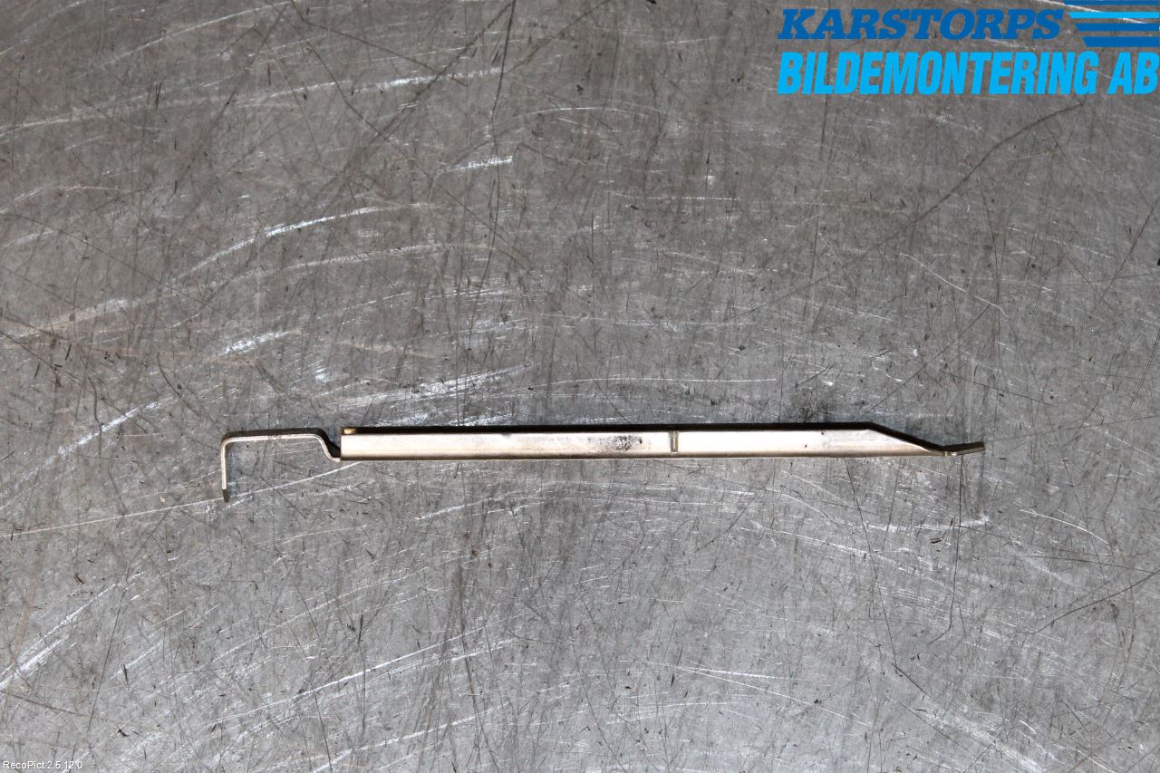 Volvo V50 08-12 Frontlykt Holder-Feste