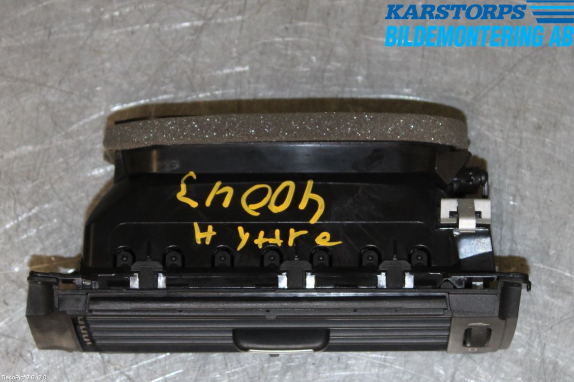 Volvo V70 14-16 Dashbord Kanal - Dyse